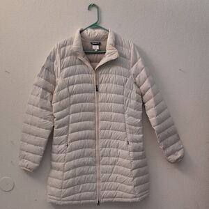 Patagonia Women's Light Beige Puffer Jacket Size L